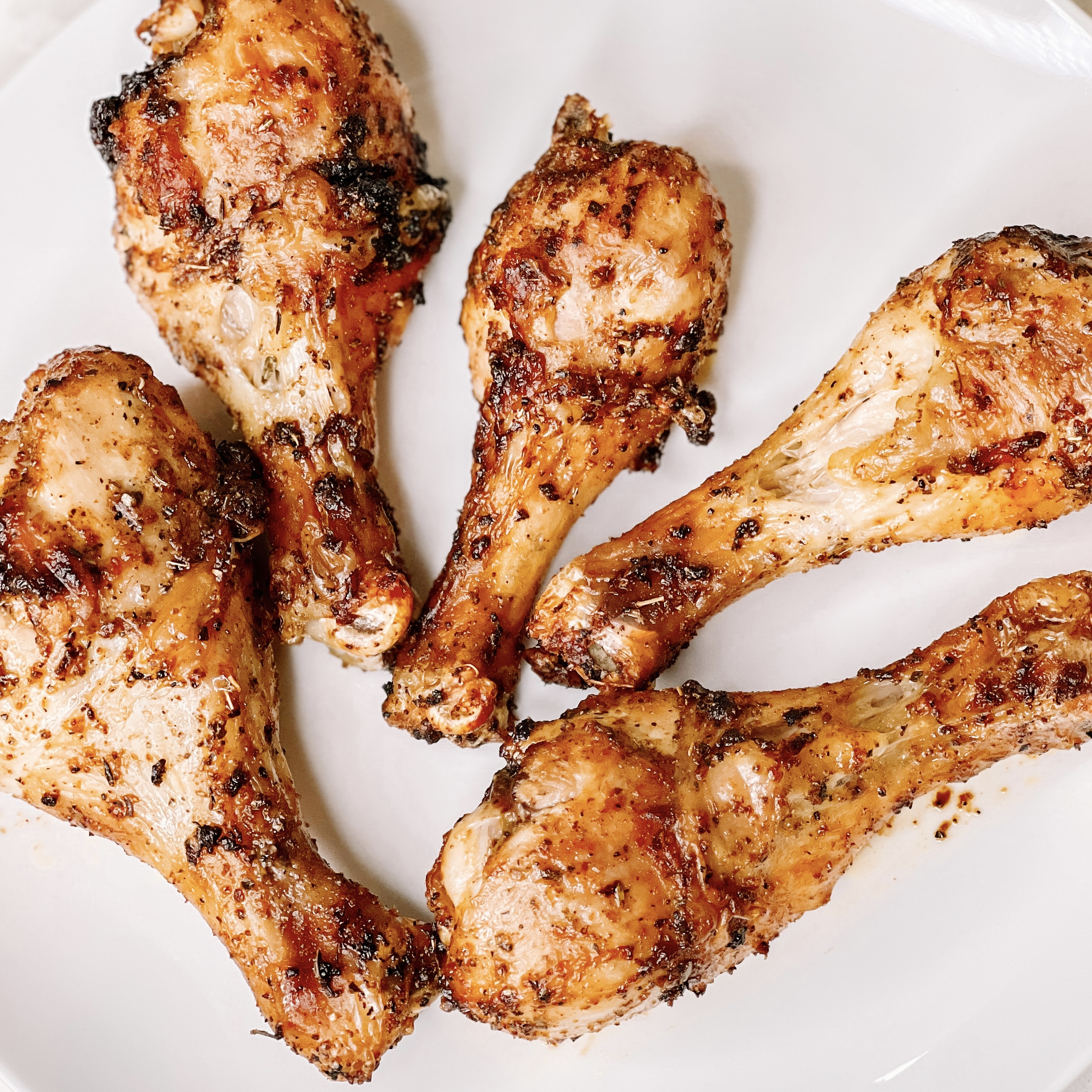 chicken legs seasoned with an amazing low salt seasoning blend, and cooked in the air fryer for a quick and easy dinner option.